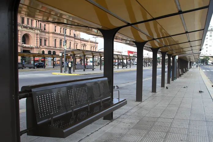 Rige el paro general de la CGT contra la reforma laboral 