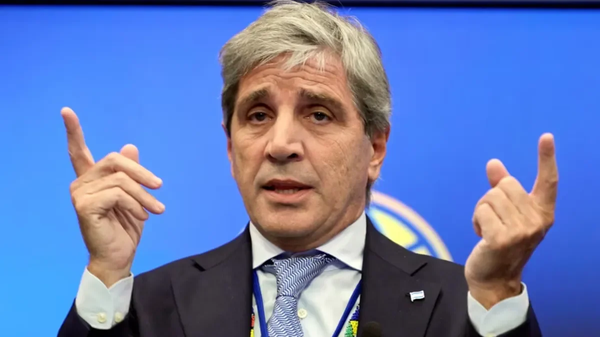 ACIPAN critica a Luis Caputo por sus declaraciones sobre la compra de ropa en Argentina