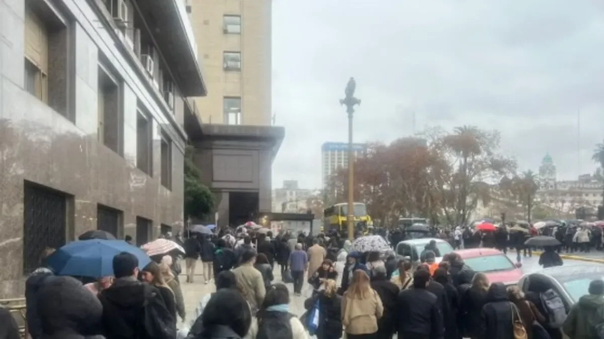 Amenaza de bomba en el Ministerio de Economía: alerta en la sede gubernamental