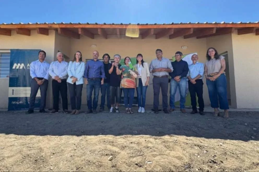 Avanza la solución habitacional en Zapala con entrega de nuevas viviendas