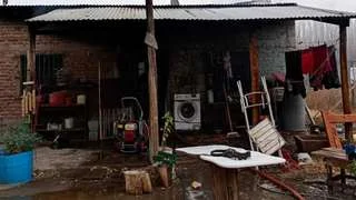 Centenario: un incendio devastador consume una vivienda tras encender una vela aromática