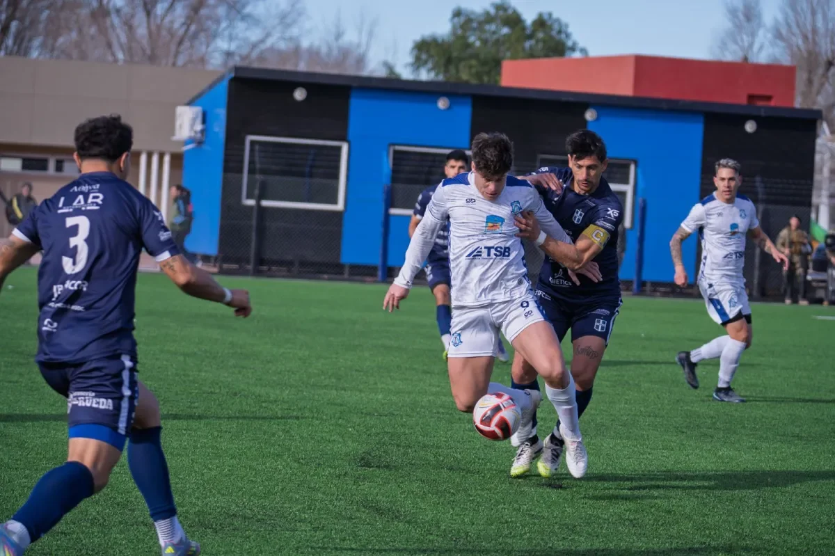 Deportivo Rincón queda fuera de la zona de clasificación tras derrota en casa