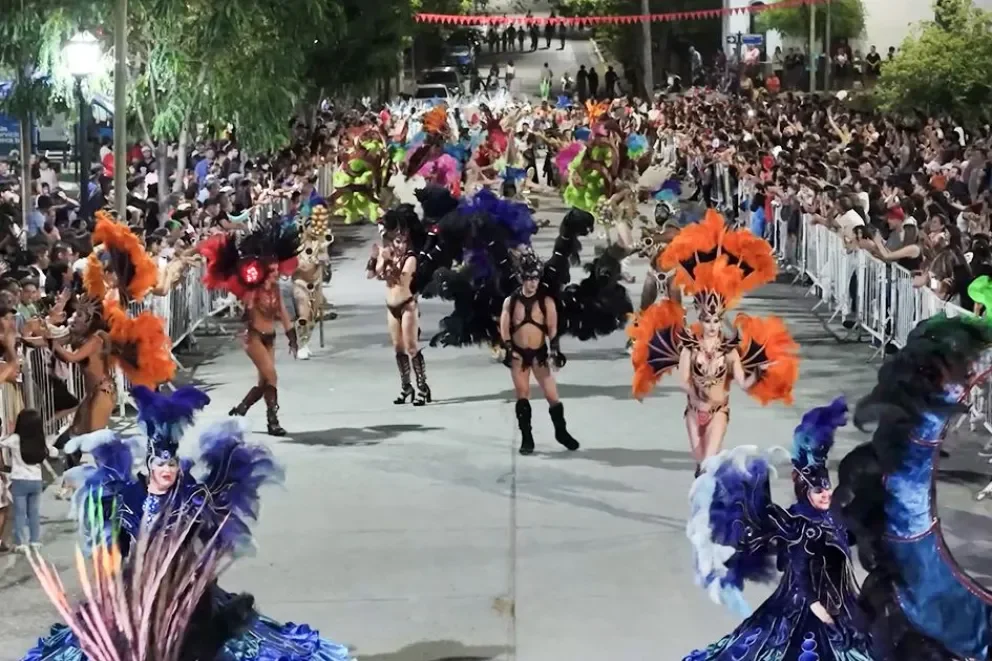 El Carnaval del Alto Neuquén reunió a más de 6.000 personas