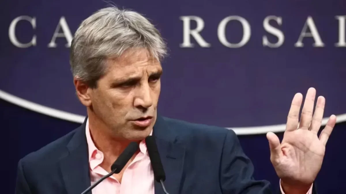 El superávit fiscal se sostiene a pesar de recortes en el gasto estatal