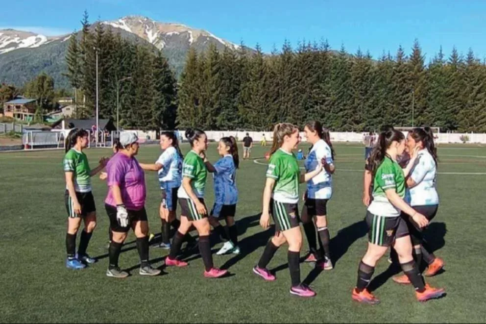 El torneo provincial de fútbol femenino 8 ya tiene inscripciones abiertas en Neuquén