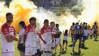 Estudiantes y Rosario Central se enfrentan nuevamente en un duelo cargado de tensión