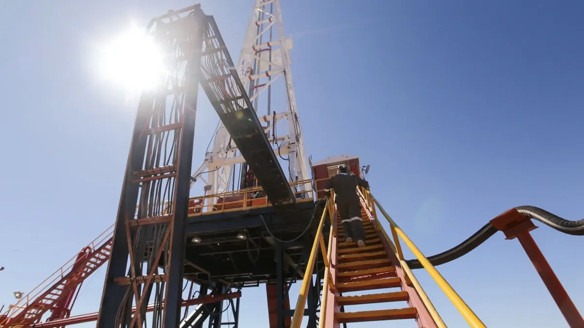 Explosión de camión en la región deja dos trabajadores petroleros fallecidos