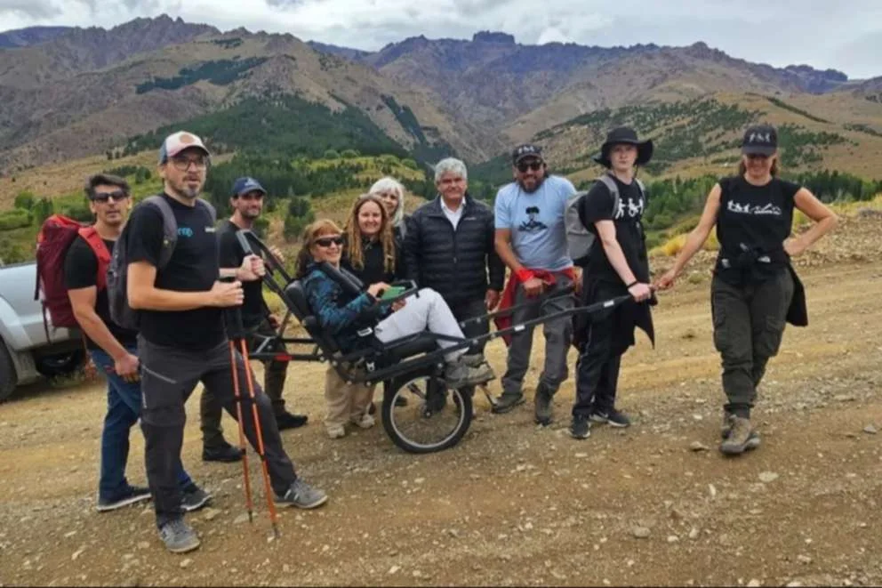 Huinganco lanza silla de turismo para fomentar el senderismo inclusivo