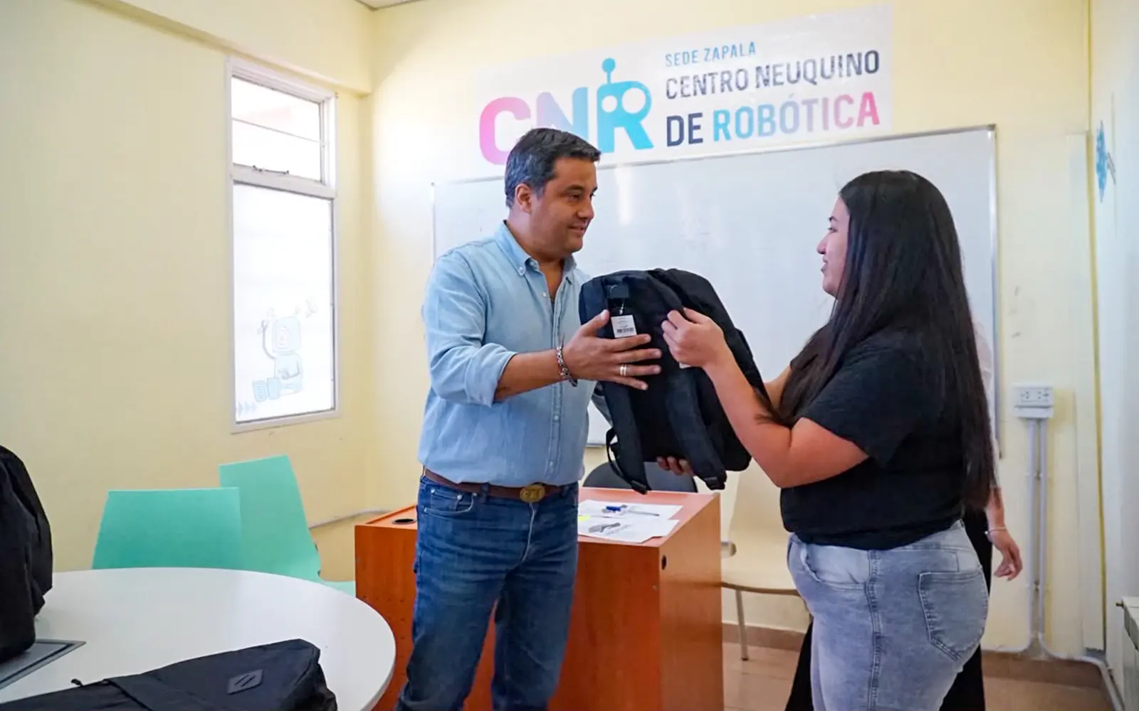 Estudiantes de Enfermería reciben nuevo equipamento para prácticas