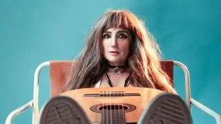 La comedia "El ser querido" de Jorgelina Aruzzi se presenta en Neuquén