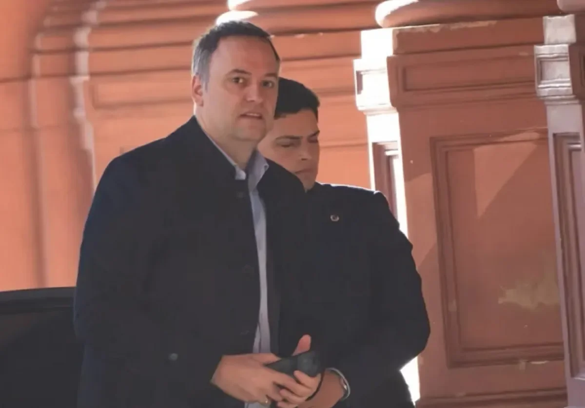 La Justicia evalúa el patrimonio de Manuel Adorni y podría solicitar aclaraciones