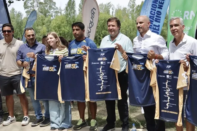 La Regata del Río Negro reunió a más de 200 palistas en una travesía histórica desde el Limay