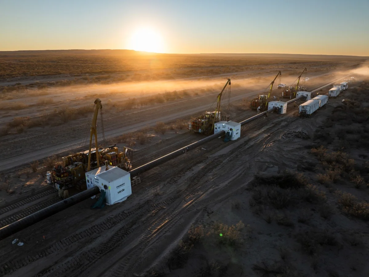 Las petroleras aumentan las remesas al exterior, mientras el campo respira en Vaca Muerta