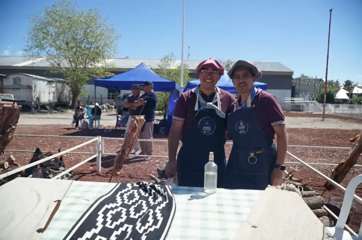 Leo y Jonathan, los asadores de Zapala que triunfan a nivel nacional
