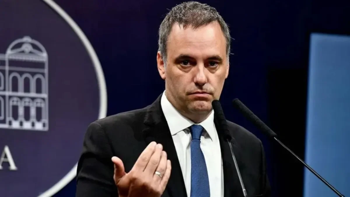 Manuel Adorni llega a Neuquén para evaluar el desarrollo de Vaca Muerta