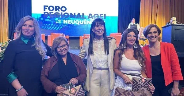 Neuquén destaca en el Foro Regional AGEI sobre liderazgo y economía