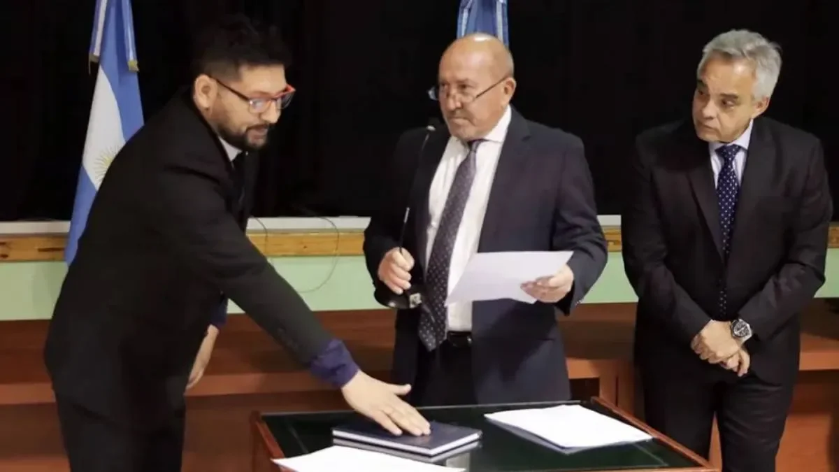 Nuevo juez del Tribunal Federal de Juicio de Neuquén asume en un acto oficial