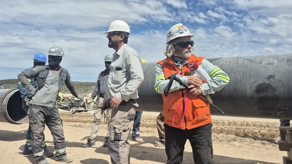 Oportunidades laborales en Vaca Muerta: se requieren soldadores y técnicos en gas y petróleo