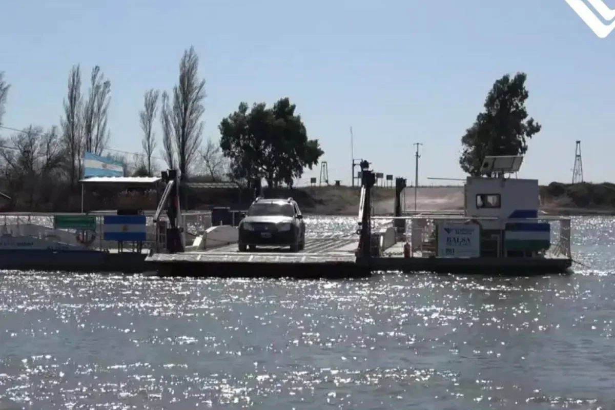 Restricciones para el cruce de camiones en Balsa Sauce Blanco por crecida del río Negro