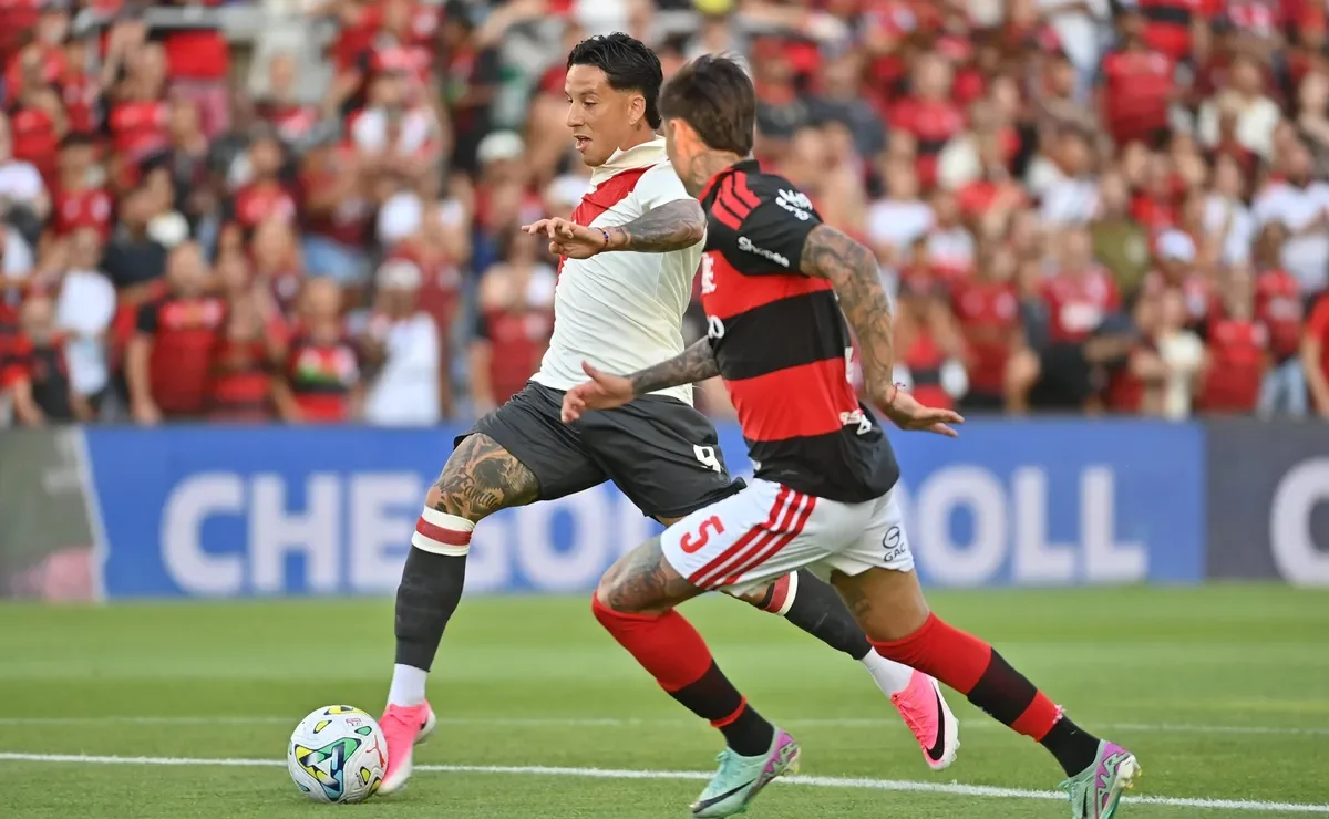 River Plate y Flamengo se enfrentan en un amistoso internacional hoy en Buenos Aires.