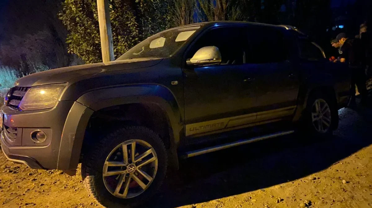 Robo de camioneta Amarok en Cipolletti: policía recupera el vehículo y detiene al autor
