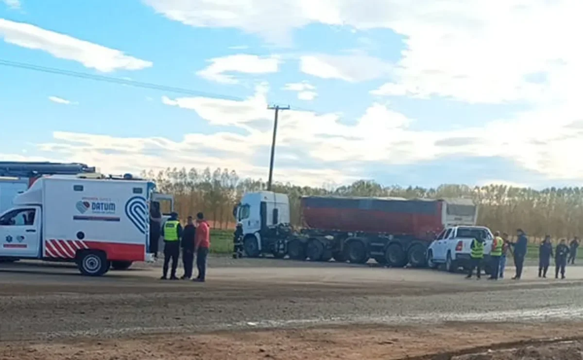 Ruta 7 obstruida: accidente causa demoras importantes cerca de El Chañar
