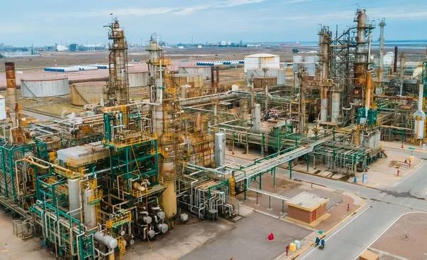 Trafigura inicia exportaciones de petróleo de Vaca Muerta a EE.UU. por nuevo oleoducto