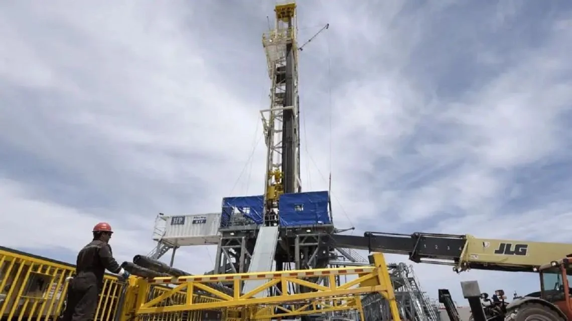 Vaca Muerta alcanza niveles récord en producción de petróleo en el país