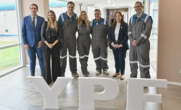 YPF destaca en Vaca Muerta al recibir la distinción Marca País