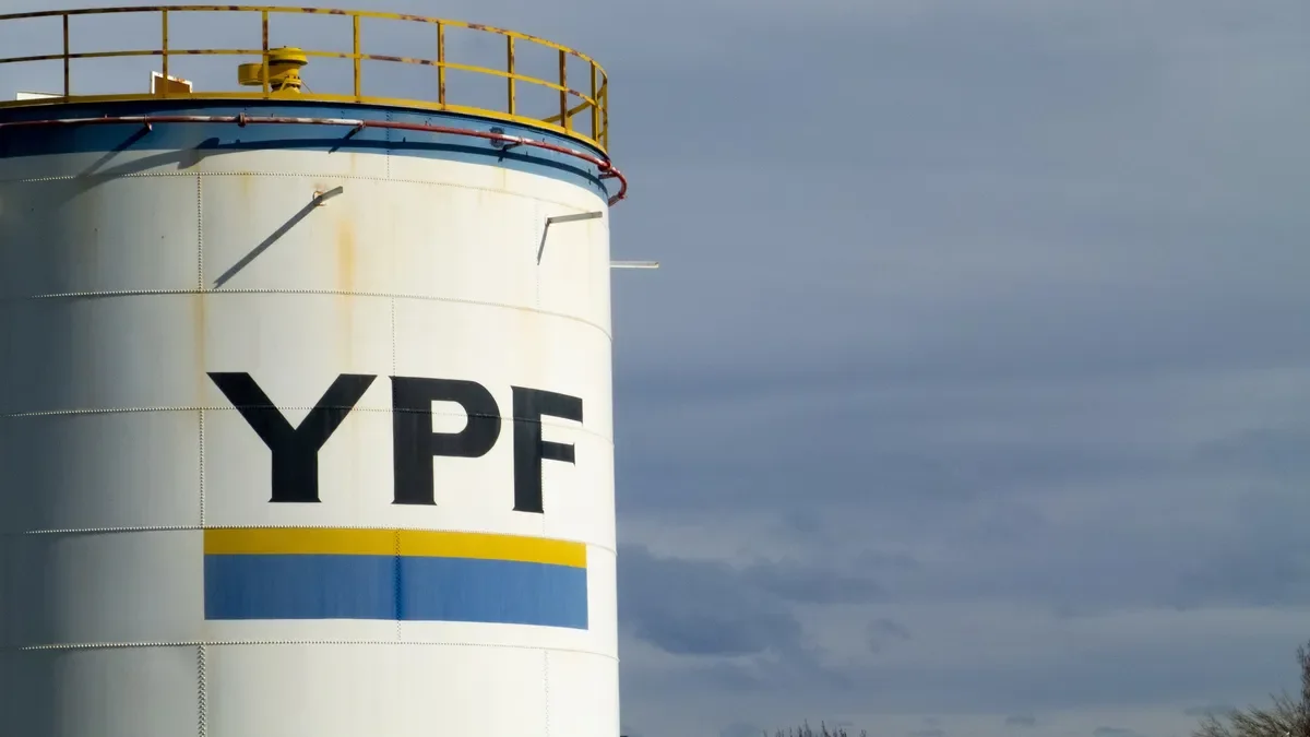 YPF reporta un balance histórico que despierta interés en los inversores.